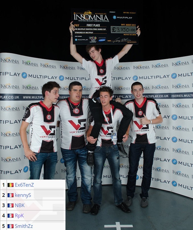 这不得冲一波？S赛决赛电竞椅将被拍卖